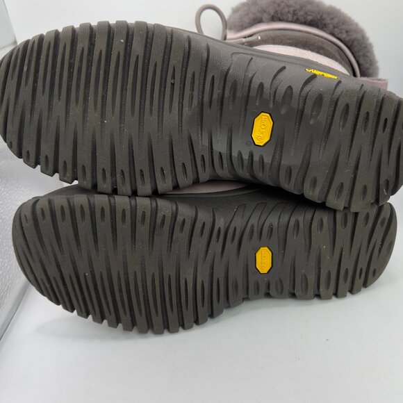 UGG Adirondack II Grey Charcoal Shearling Boots 8 - Picture 4 of 13